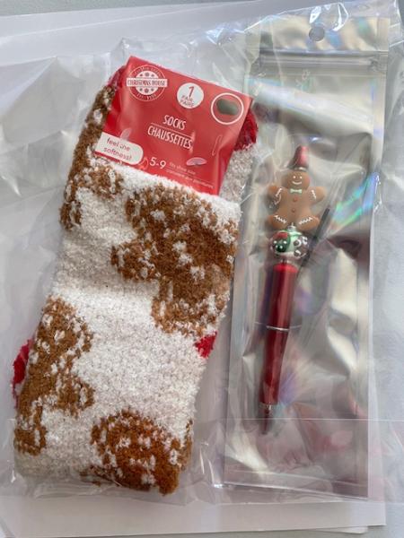 Gift Pack - Christmas Socks and beaded pen