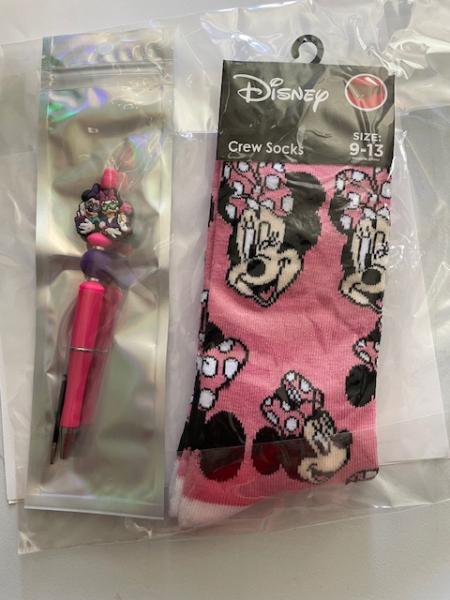 Gift Pack - Minnie Mouse socks and beaded pen