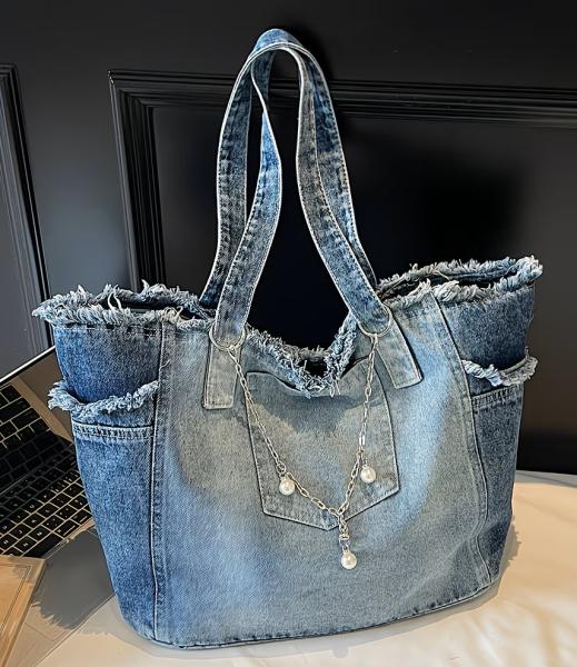 Denim Purse w/Zipper - UP TO 8 PATCHES